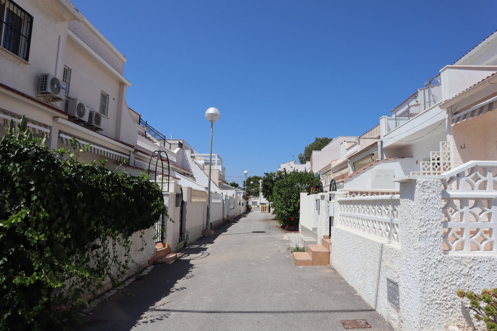 Alquiler a largo plazo - Adosado - Guardamar del Segura - Urbanizaciones