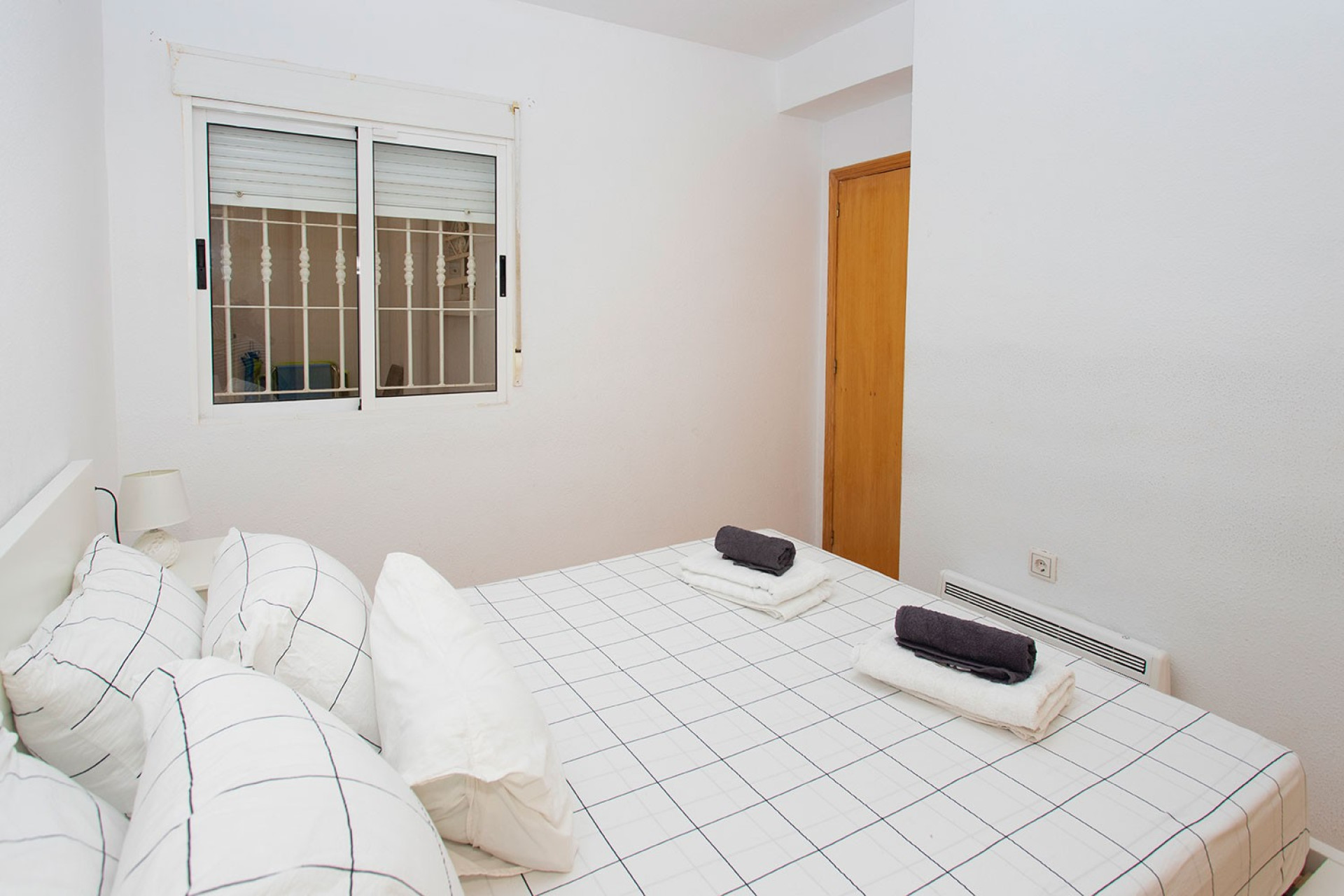 Alquiler a largo plazo - Apartamento / piso - Torrevieja - Playa de los Locos