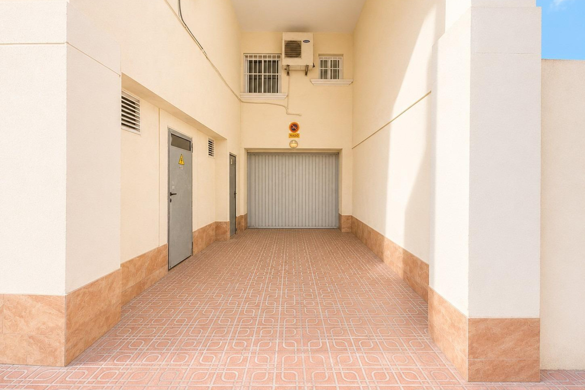 Alquiler a largo plazo - Garage - Torrevieja - Centro
