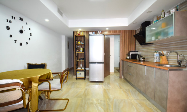 Apartment / flat - Resale - Torrevieja - C-15875
