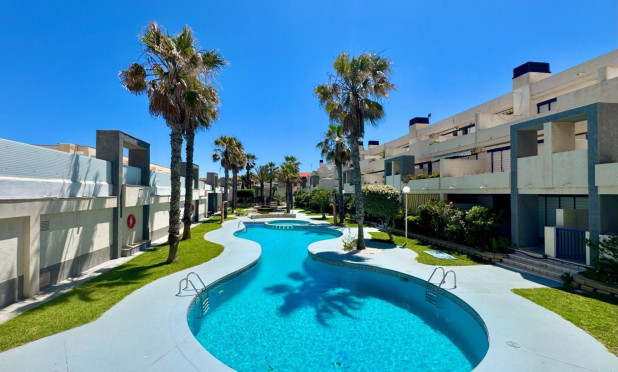Apartment / flat - Resale - Torrevieja - C-67869