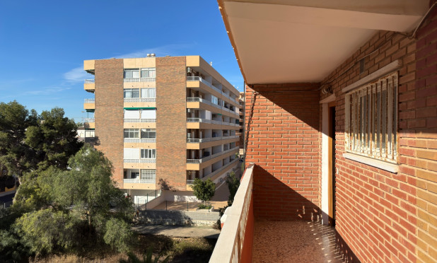 Apartment / flat - Resale - Torrevieja - C-70950