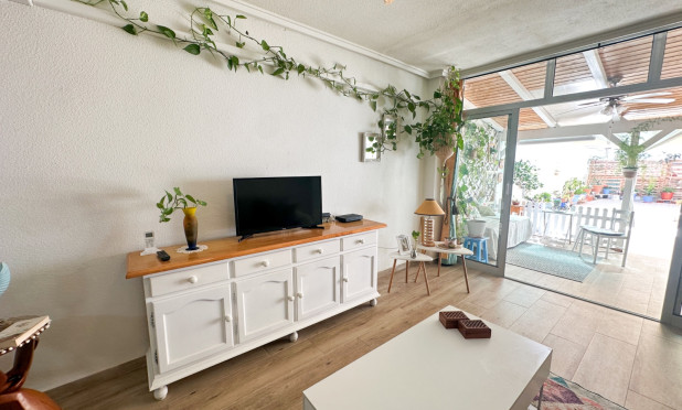 Apartment / flat - Resale - Torrevieja - Centro