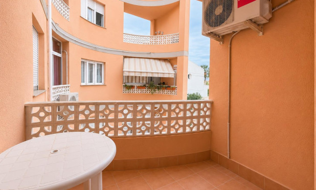 Apartment / flat - Resale - Torrevieja - Estacion de autobuses