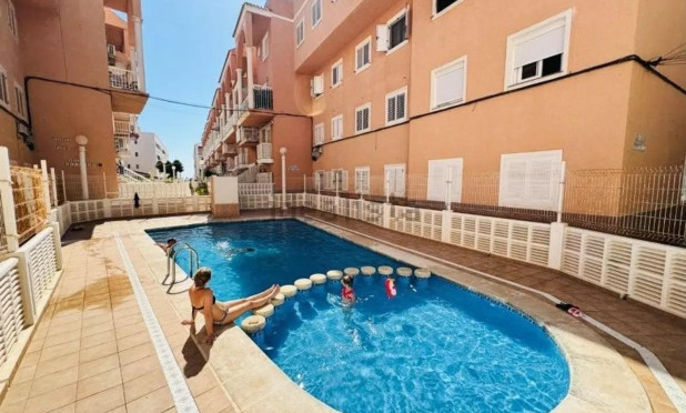 Apartment / flat - Resale - Torrevieja - La Mata