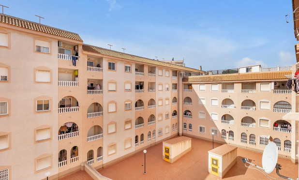 Apartment / flat - Resale - Torrevieja - Playa del Cura