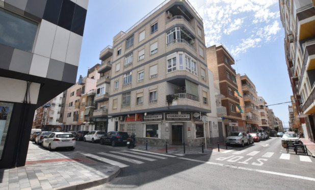 Apartment - Flat - Resale - Torrevieja - torrevieja