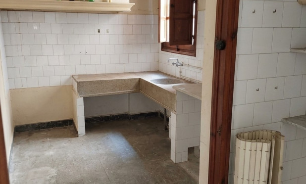Appartement / flat - Herverkoop - Llauri - Llauri