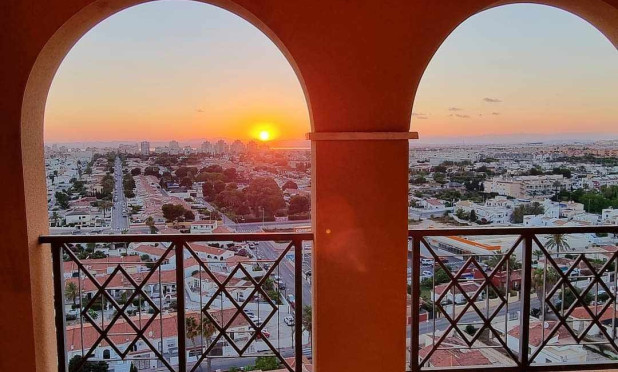 Appartement / flat - Herverkoop - Torrevieja - C-81562