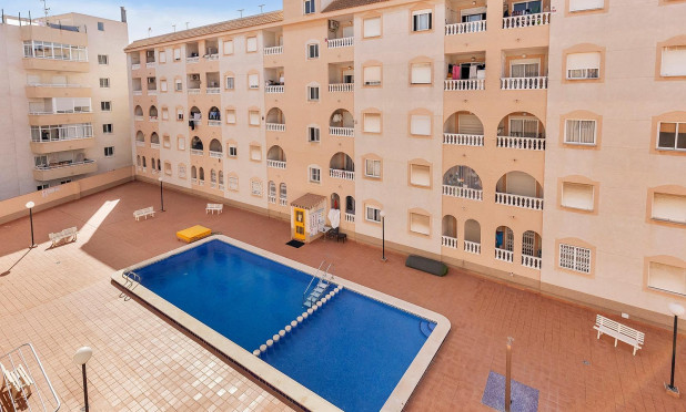 Appartement / flat - Herverkoop - Torrevieja - Estacion de autobuses