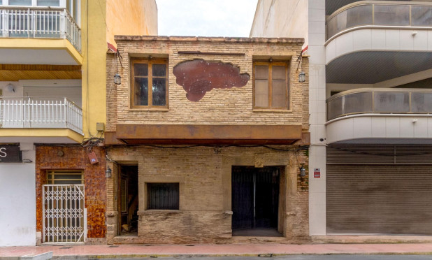 Commercial - Resale - Torrevieja - C-38939