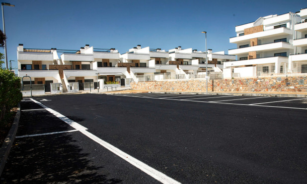 Daszek - Nowy budynek - Condado de Alhama - NB-85403