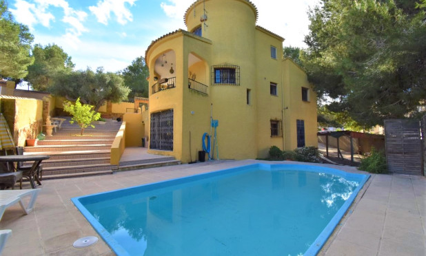 Detached Villa - Herverkoop - Orihuela Costa - Villamartin