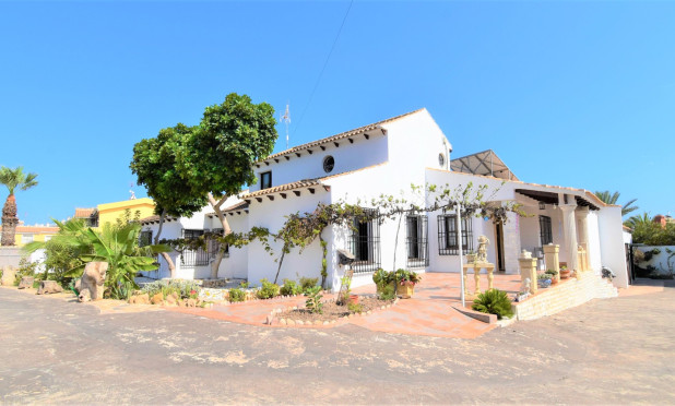 Detached Villa - Wiederverkauf - Orihuela Costa - Villamartin