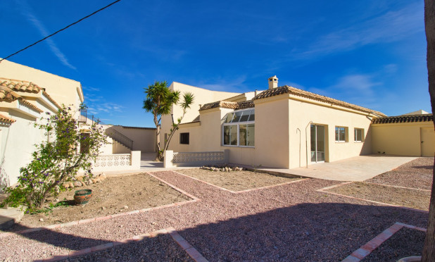 Finca / Country Property - Wiederverkauf - Aspe - Aspe - Country