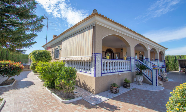 Finca / Landelijk eigendom - Herverkoop - Albatera - Albatera