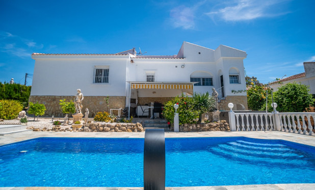 Finca / Landgut - Wiederverkauf - La Marina - La Marina