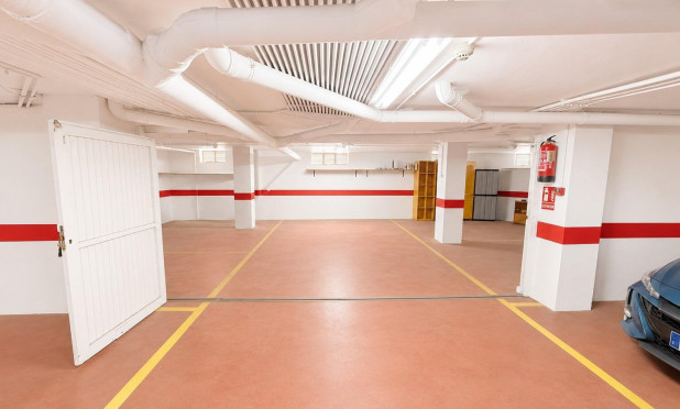 Garage - Location à long terme - Torrevieja - Centro