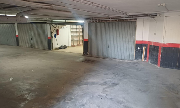 Garage - Wiederverkauf - Torrevieja - Los Europeos