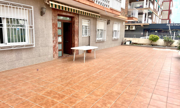 Ground Floor - Herverkoop - Torrevieja - Playa de los Naufragos