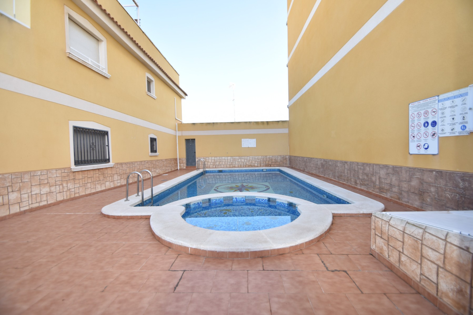 Herverkoop - Appartement / flat - Formentera del Segura - Pueblo