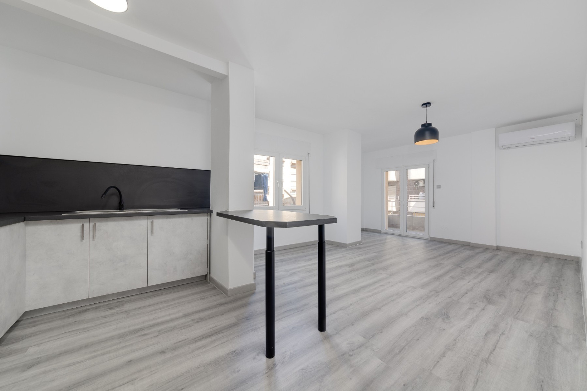 Herverkoop - Appartement / flat - Torrevieja - Center