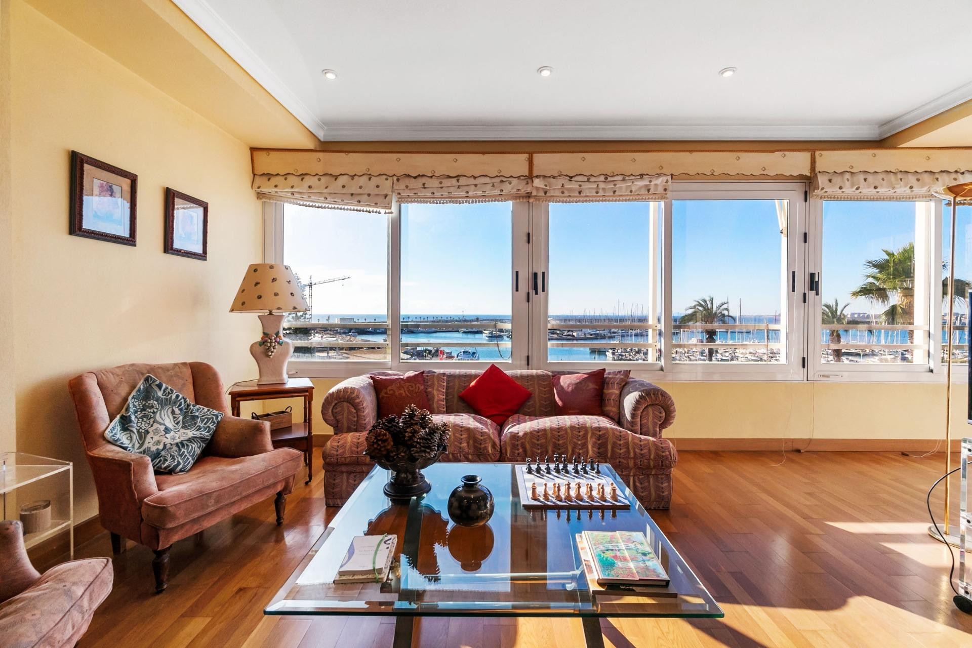 Herverkoop - Appartement / flat - Torrevieja - Centro - Muelle Pesquero