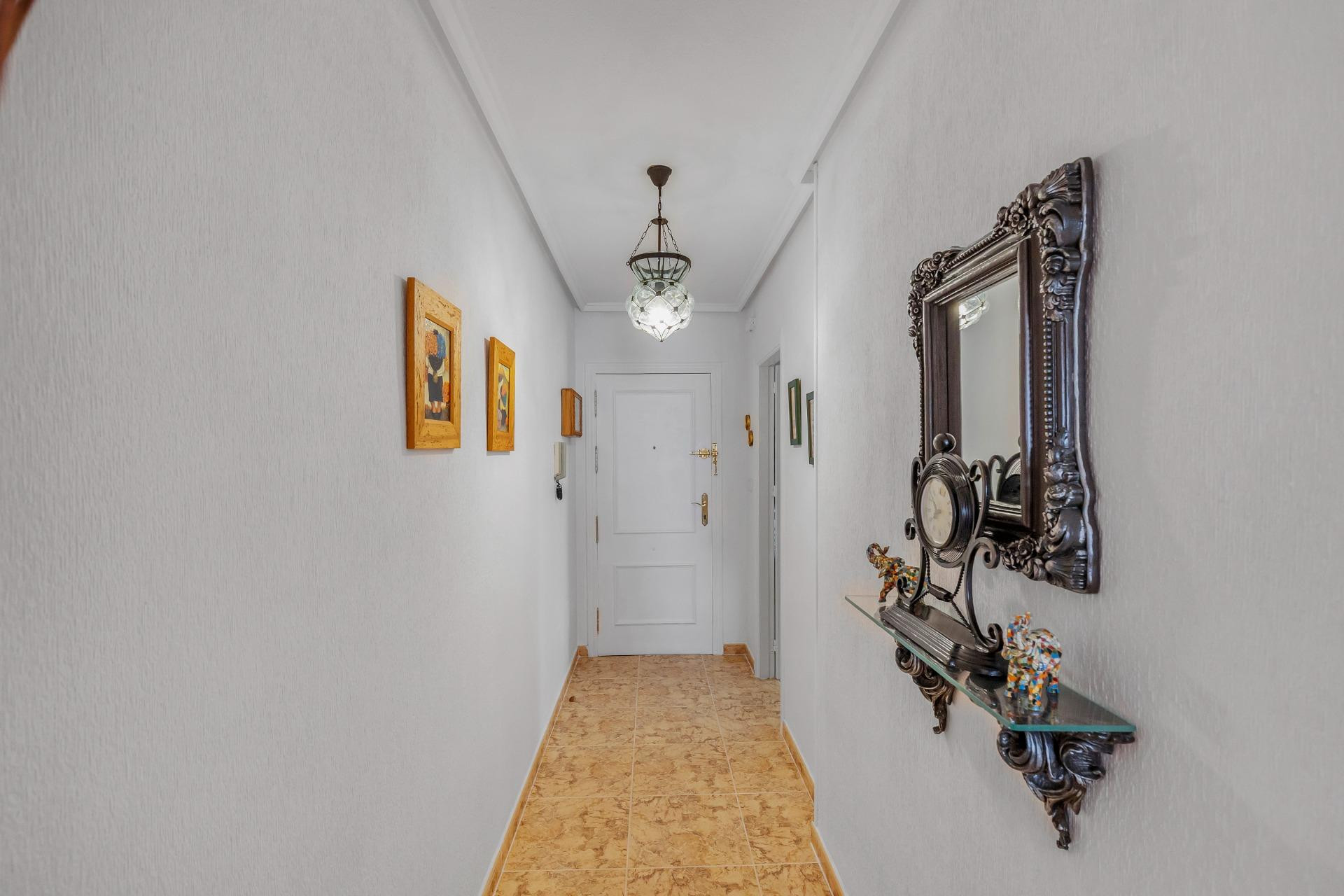 Herverkoop - Appartement / flat - Torrevieja - Estacion de autobuses