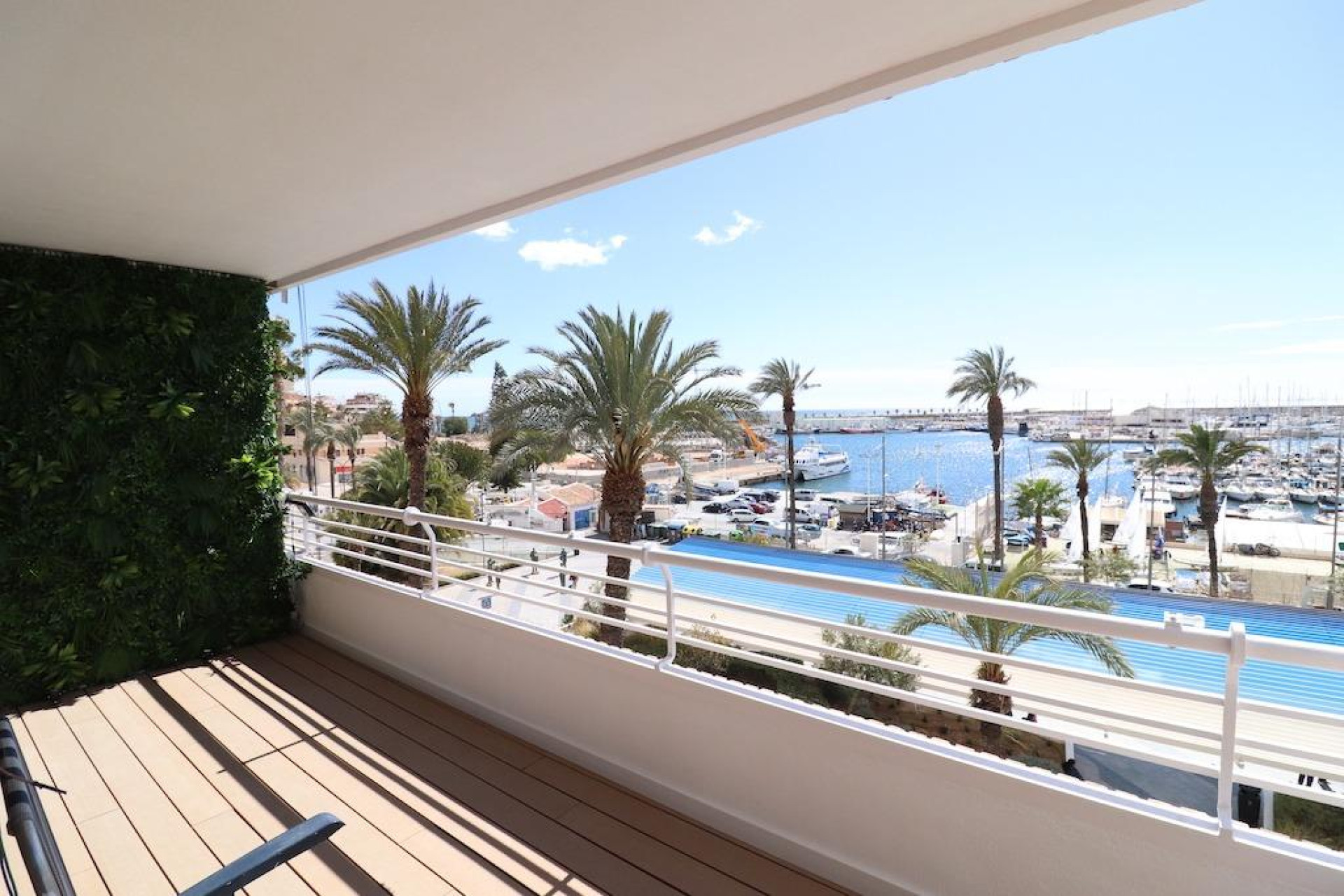 Herverkoop - Appartement / flat - Torrevieja - Paseo maritimo