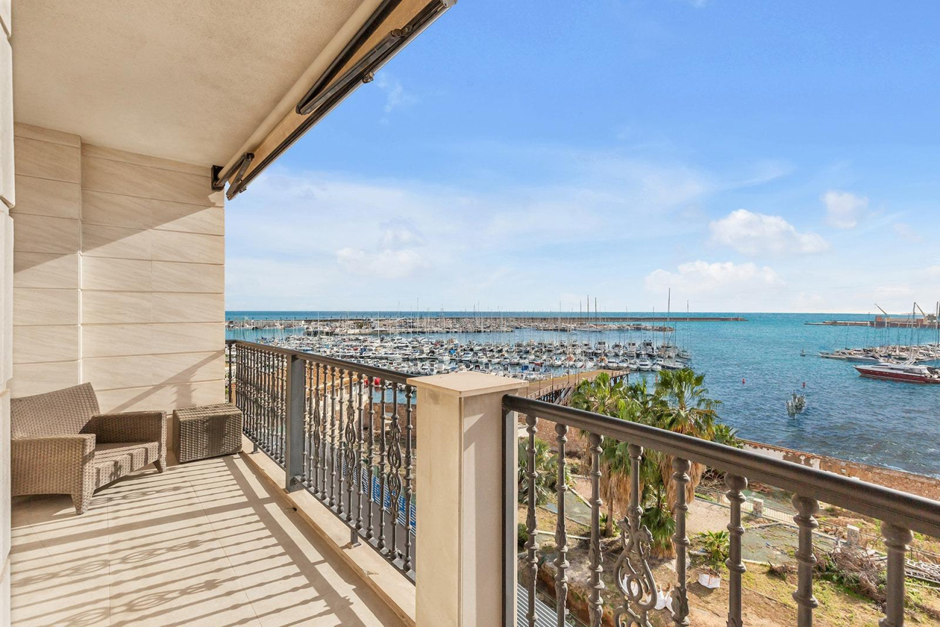Herverkoop - Appartement / flat - Torrevieja - Paseo maritimo