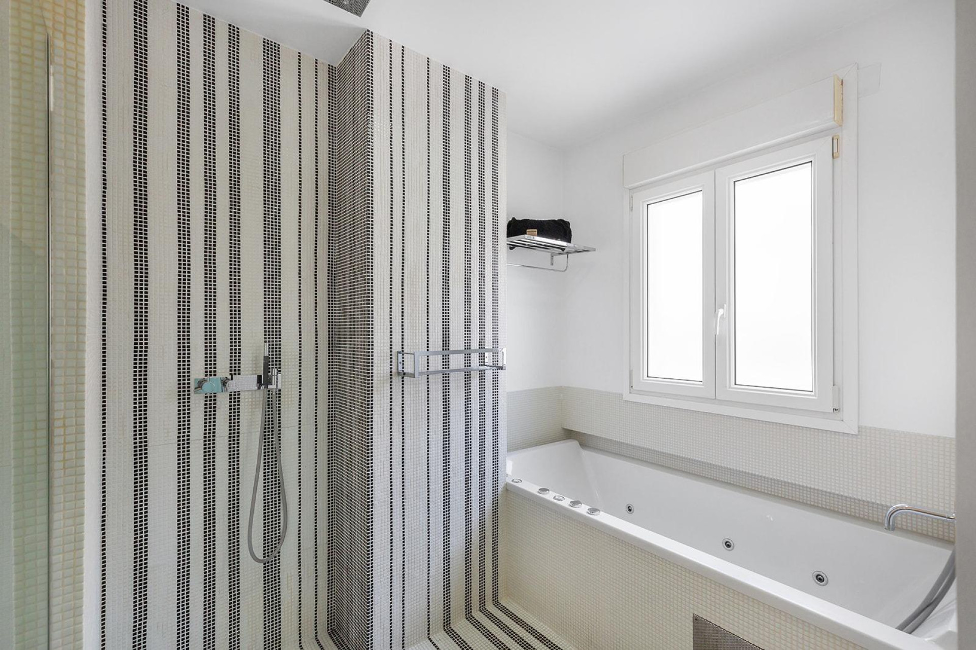 Herverkoop - Appartement / flat - Torrevieja - Paseo maritimo