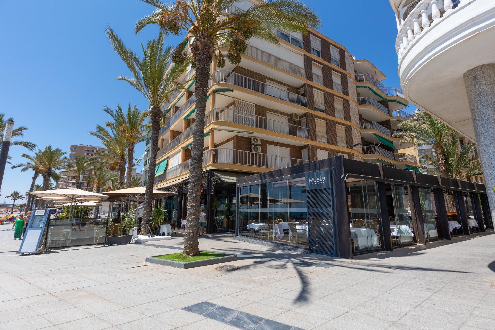 Herverkoop - Appartement / flat - Torrevieja - Paseo maritimo