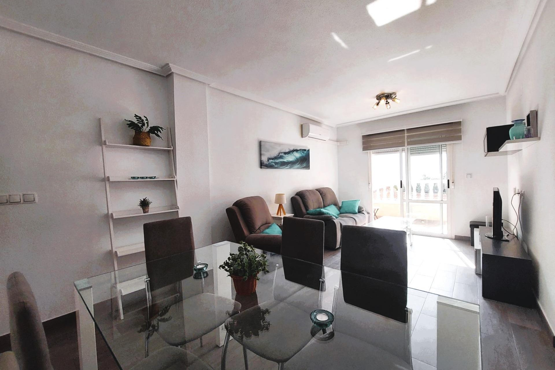 Herverkoop - Appartement / flat - Torrevieja - Paseo maritimo