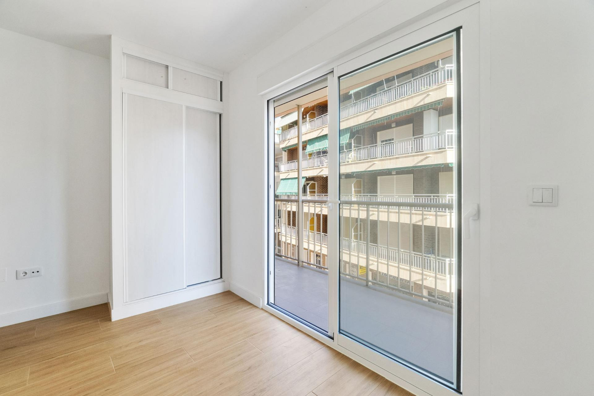 Herverkoop - Appartement / flat - Torrevieja - Playa del Cura