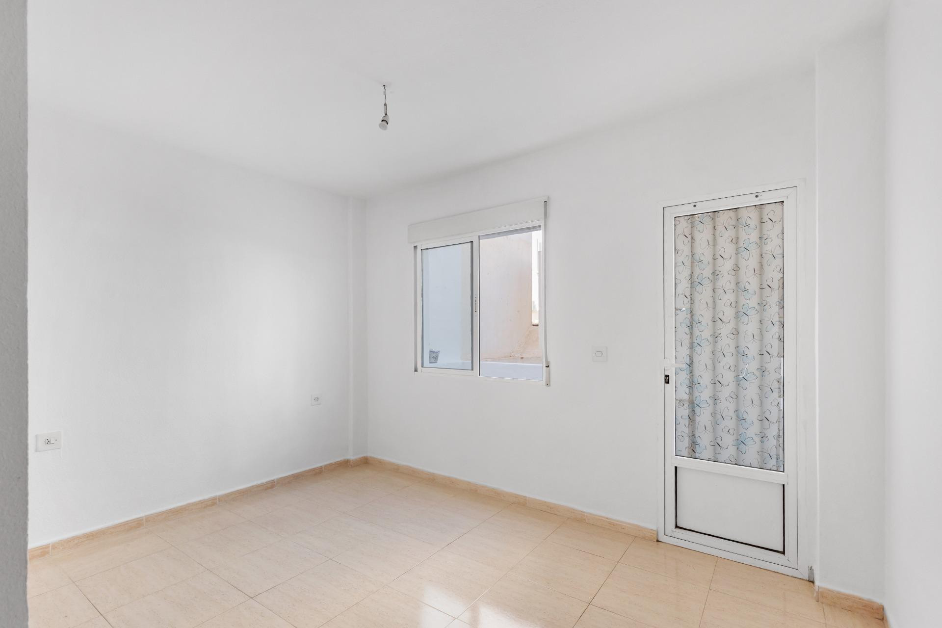 Herverkoop - Appartement / flat - Torrevieja - Puerto Deportivo