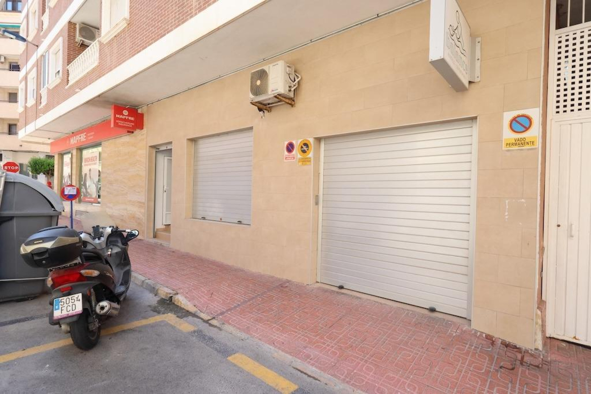 Herverkoop - Commercial premises - Torrevieja - Centro