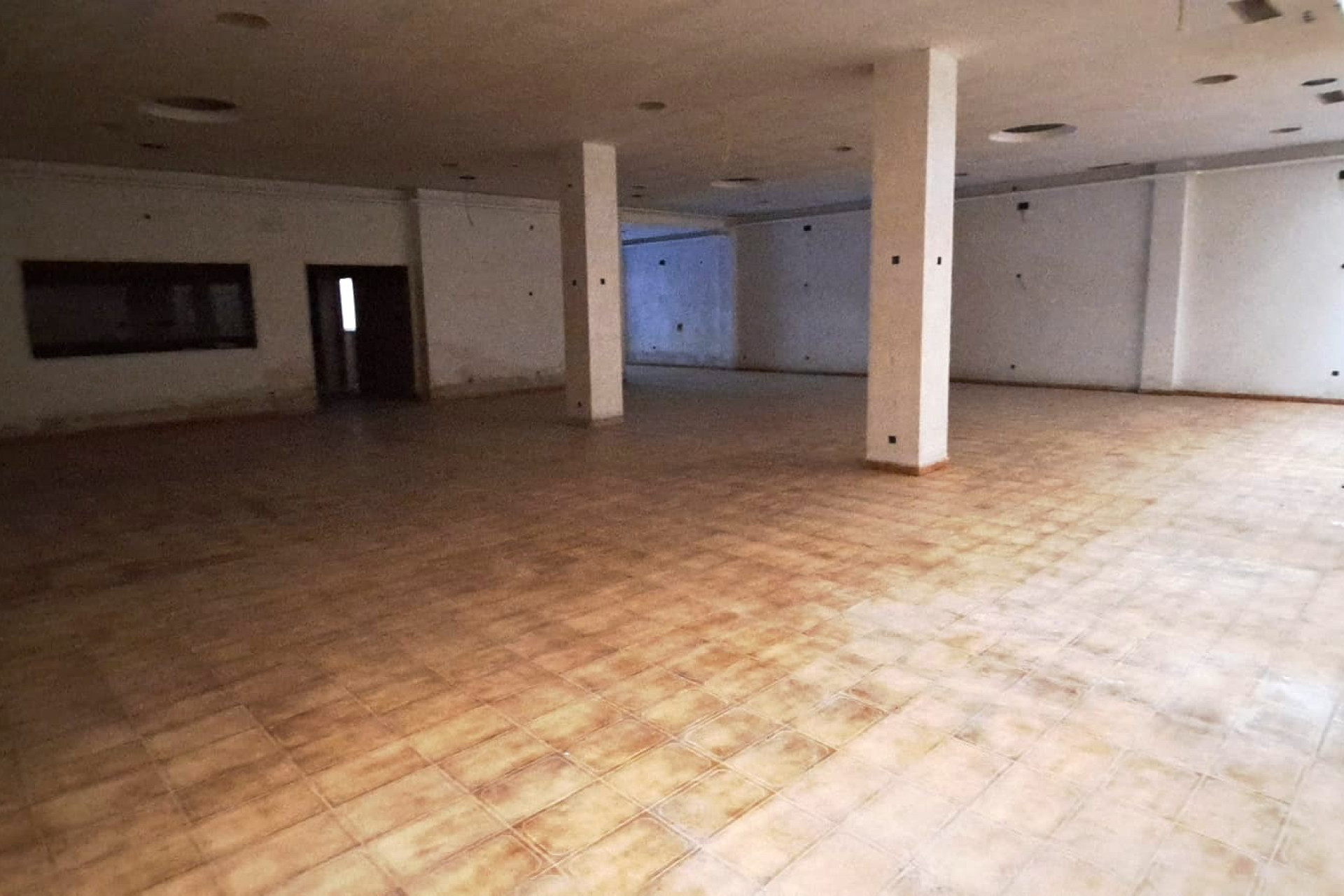 Herverkoop - Commercieel - Gandía - Ciudad