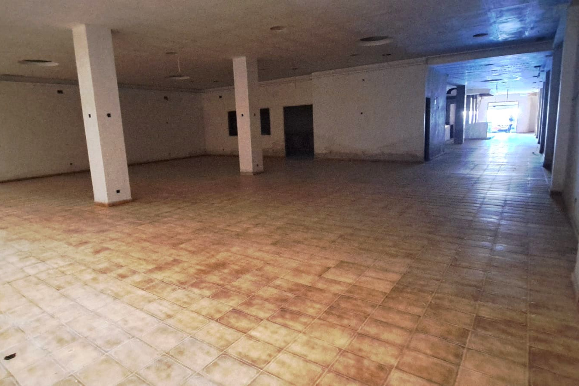 Herverkoop - Commercieel - Gandía - Ciudad