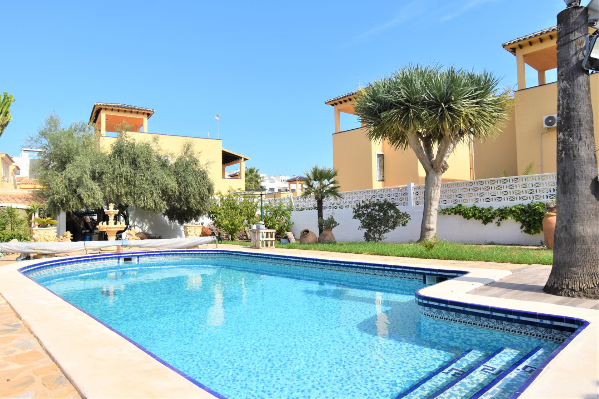 Herverkoop - Detached Villa - Orihuela Costa - Villamartin