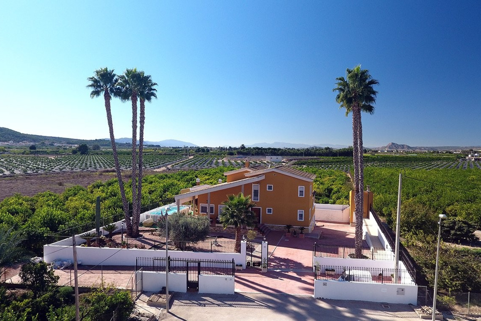 Herverkoop - Finca / Country Property - Orihuela