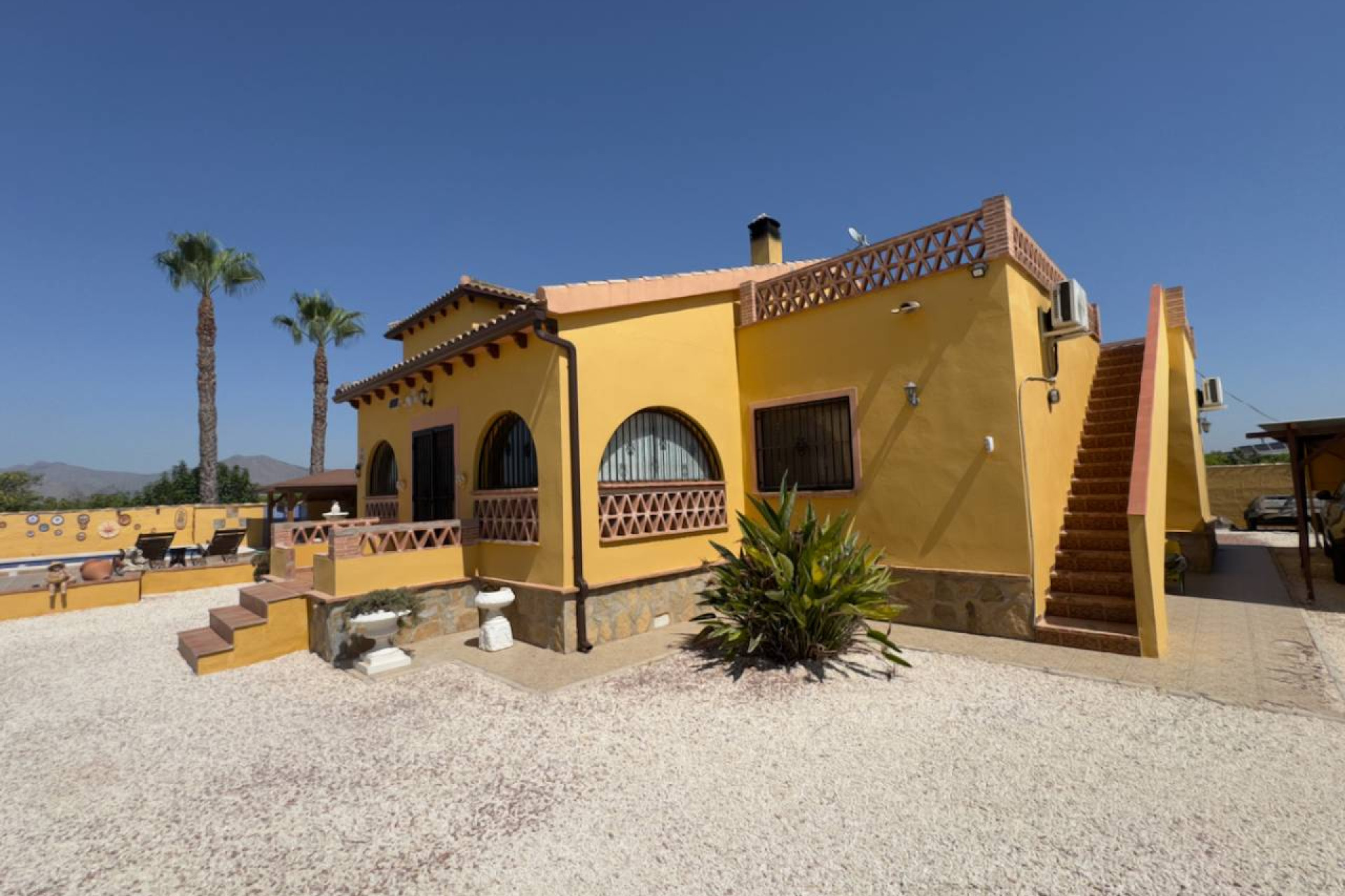 Herverkoop - Finca / Country Property - Orihuela