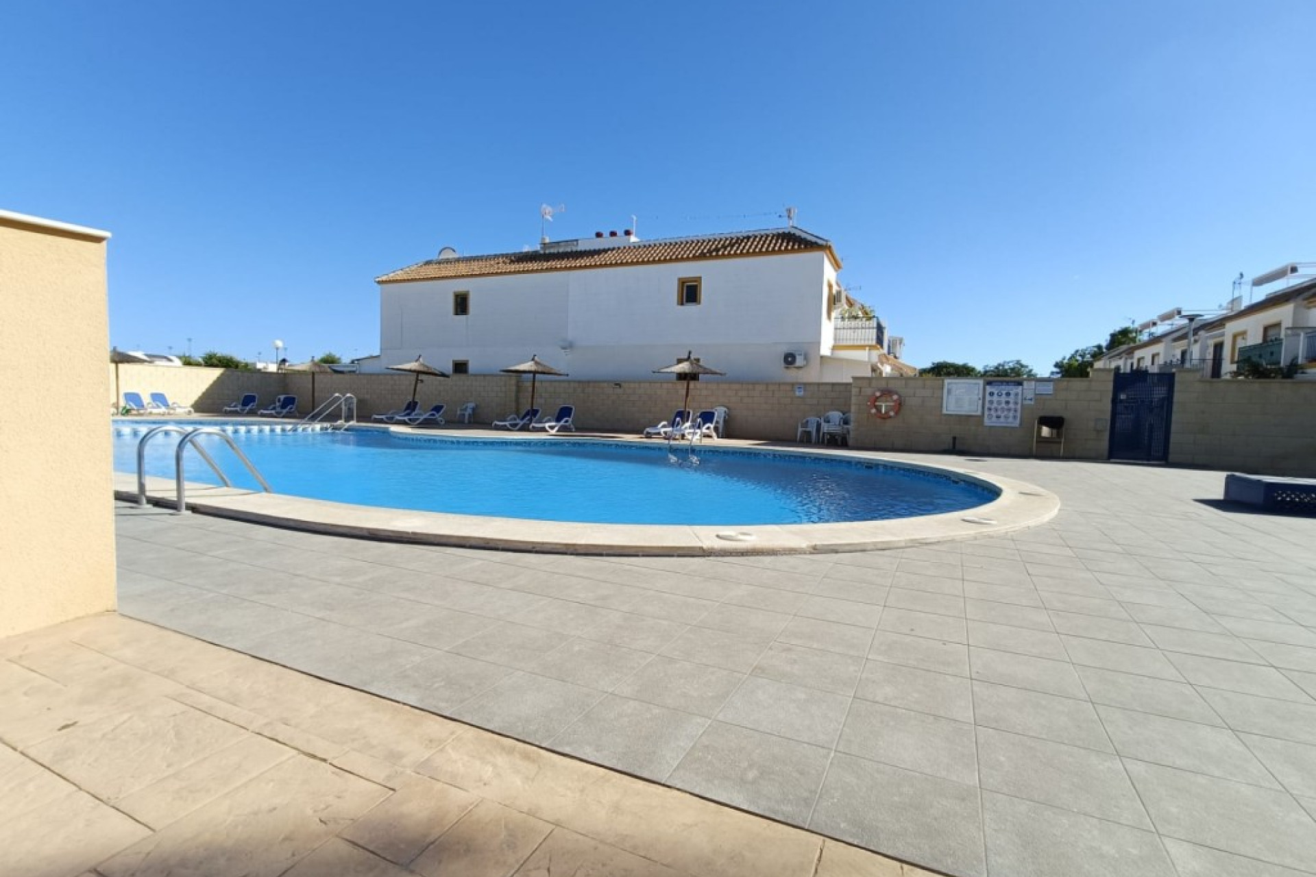 Herverkoop - Garden Apartment - Torrevieja