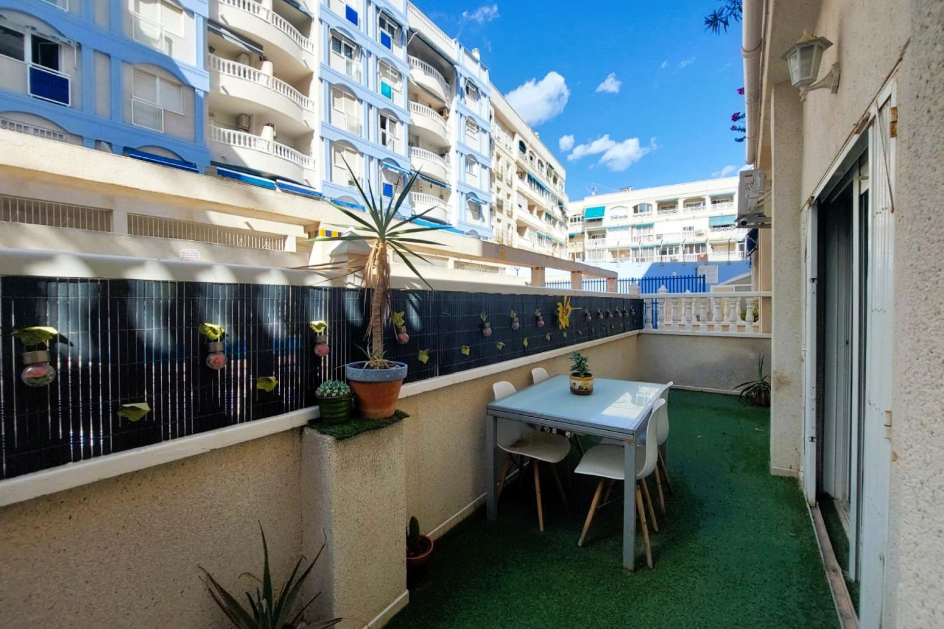 Herverkoop - Ground Floor - Torrevieja - Playa de los Locos