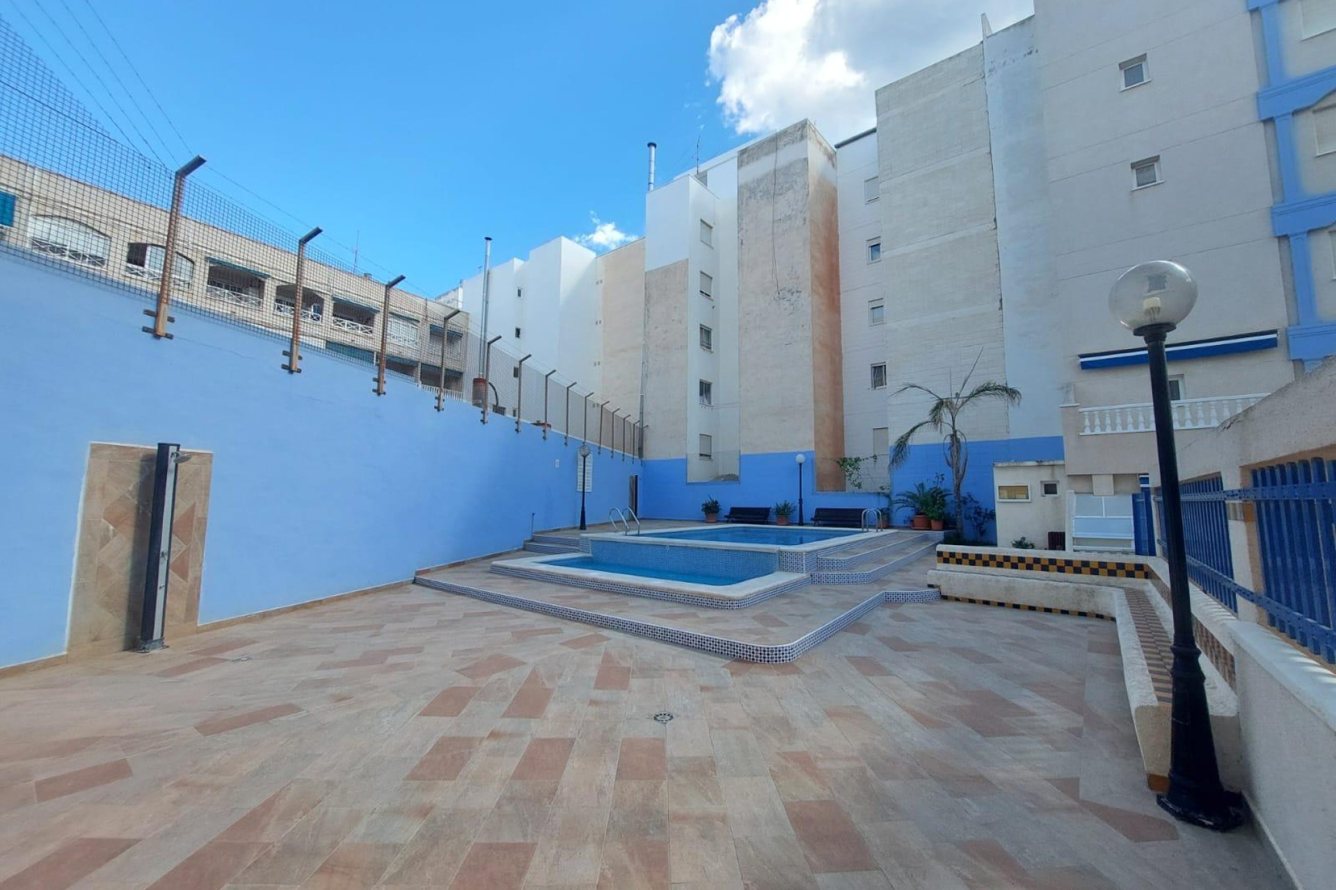 Herverkoop - Ground Floor - Torrevieja - Playa de los Locos