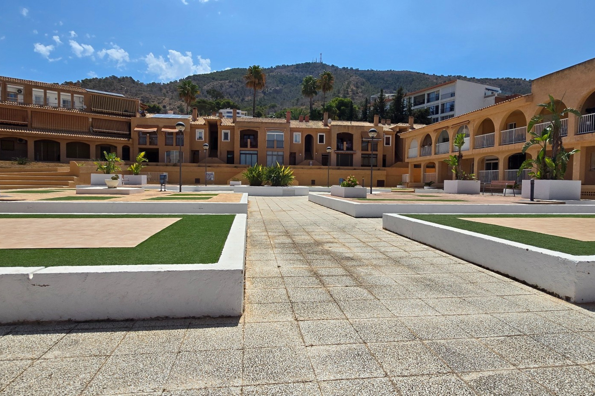 Herverkoop - Herenhuis - Albir