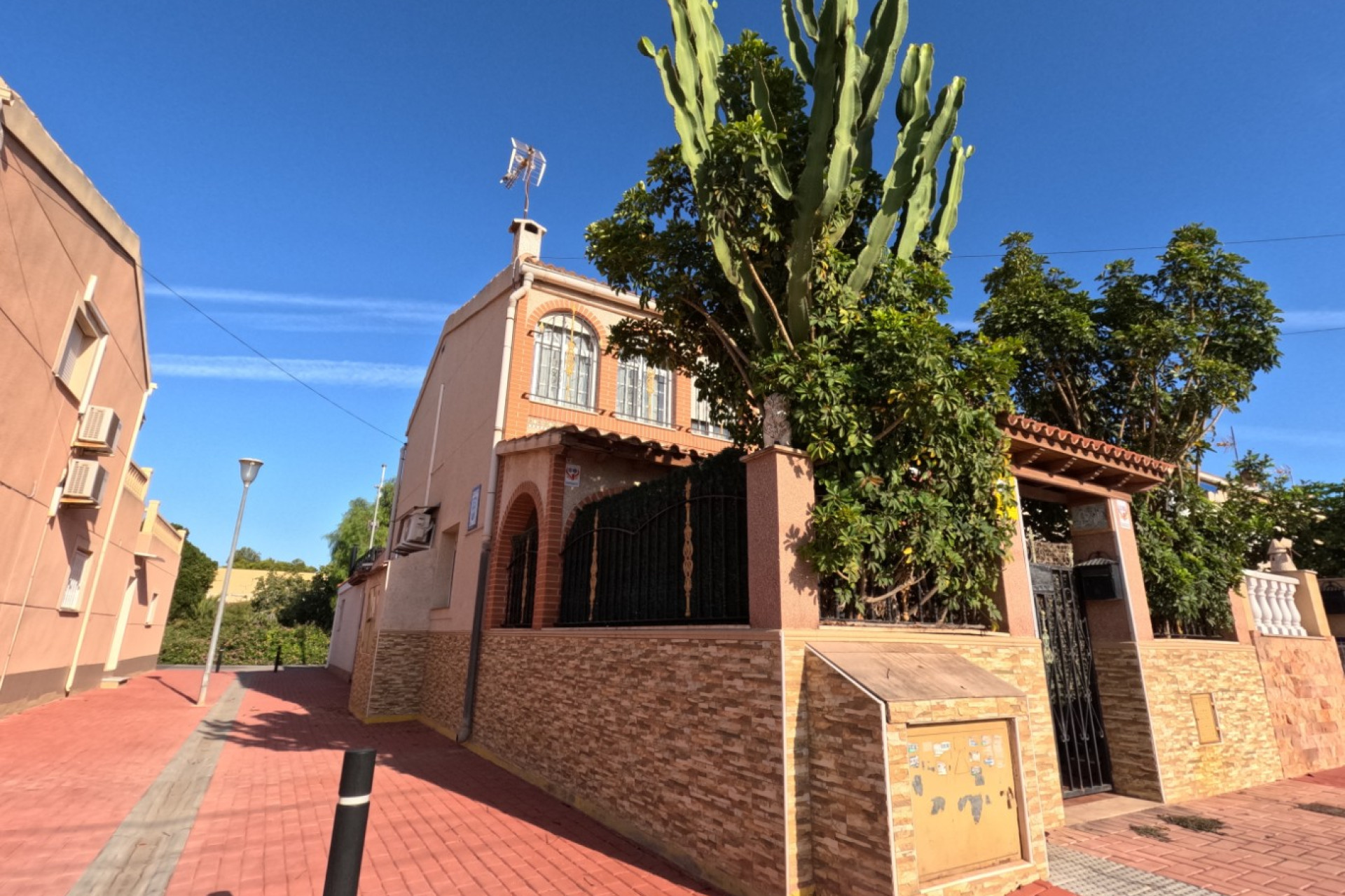 Herverkoop - Herenhuis - Torrevieja - El Acequión - Los Náufragos