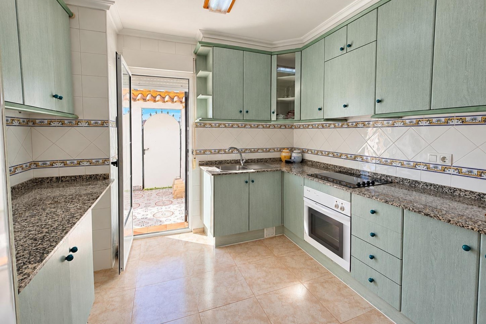 Herverkoop - Herenhuis - Torrevieja - El limonar