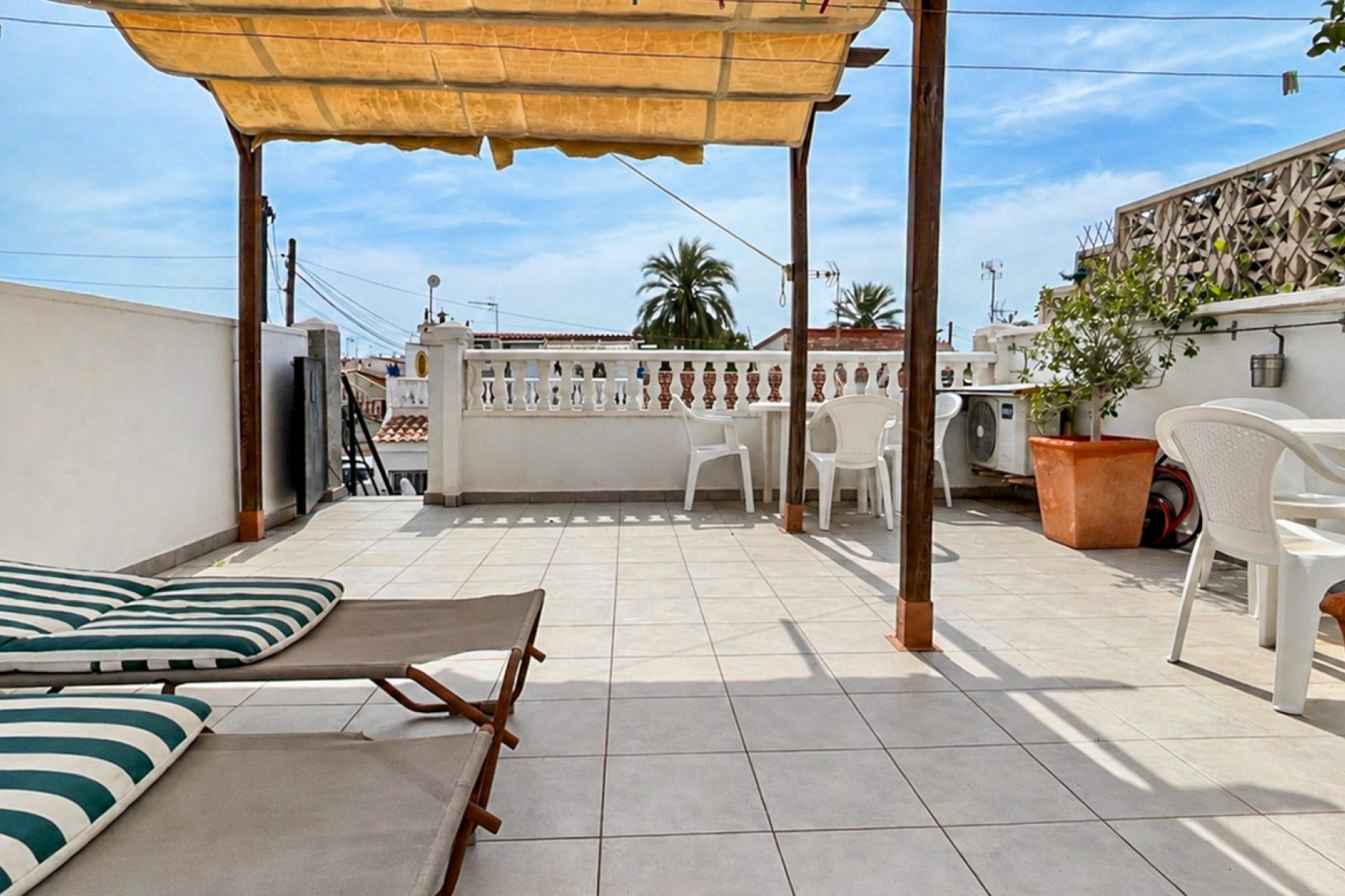 Herverkoop - Herenhuis - Torrevieja - La Siesta - El Salado -  Torreta