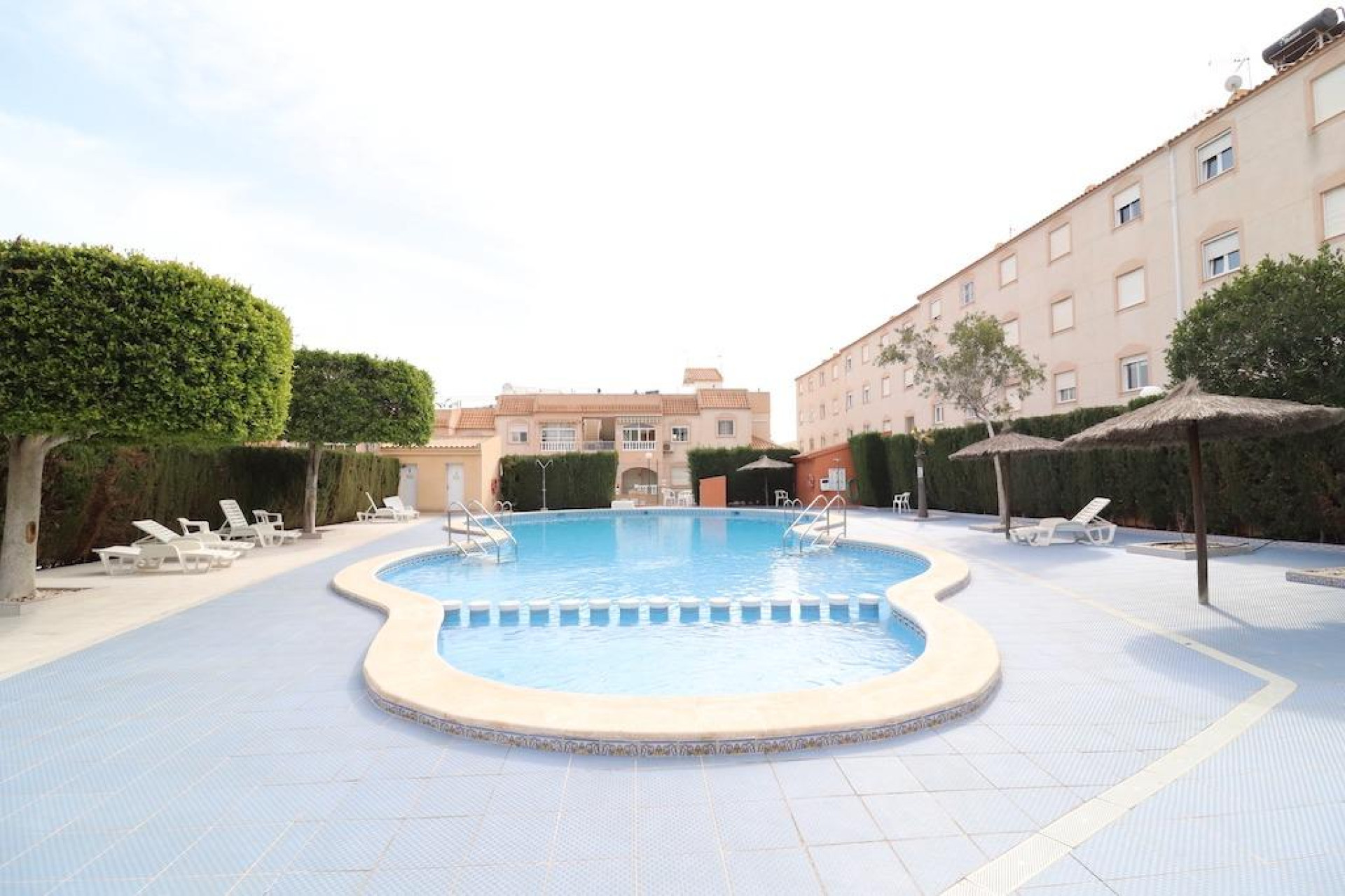 Herverkoop - Herenhuis - Torrevieja - Lago Jardin