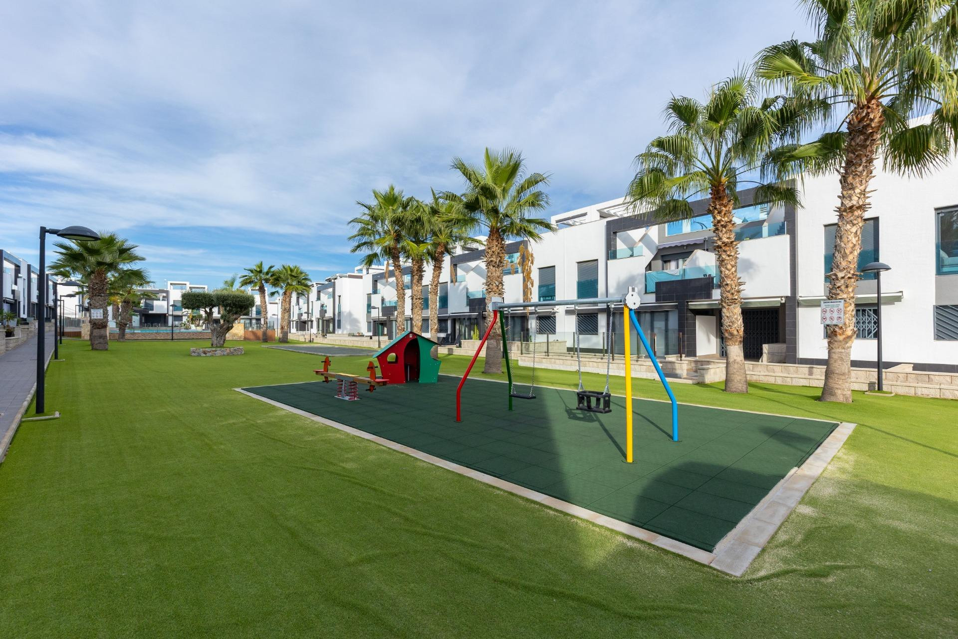 Herverkoop - Herenhuis - Torrevieja - Los Balcones